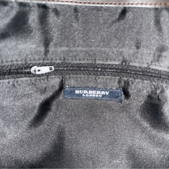 Burberry tote bag in good condition - Picture 1 of 9